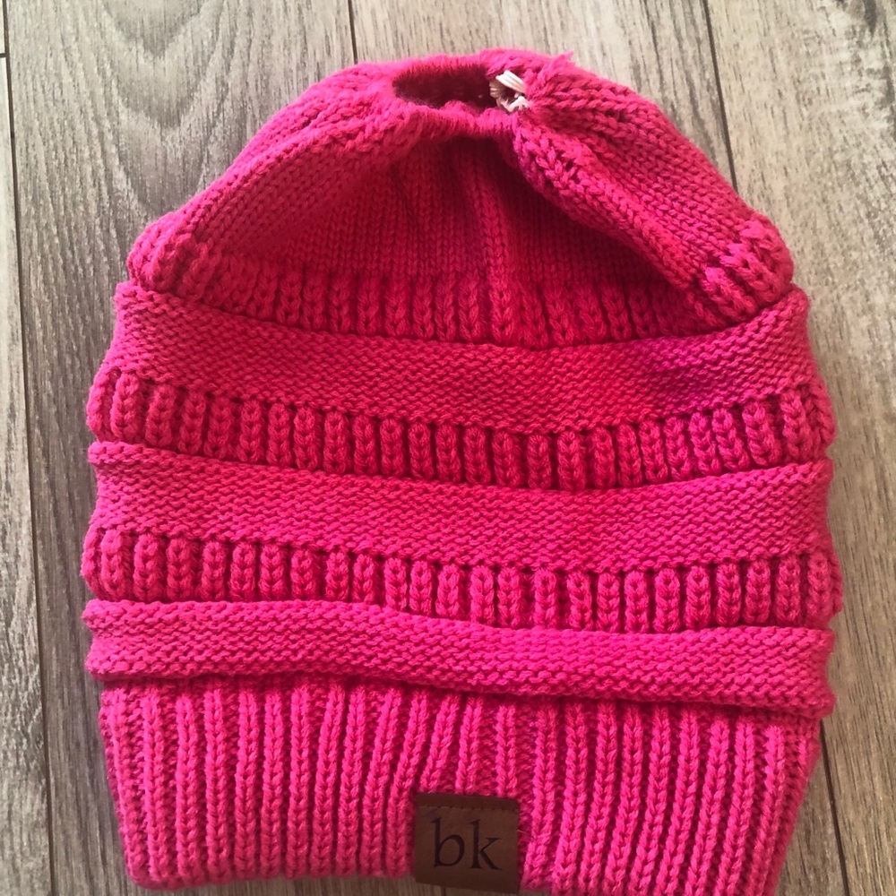 BK ponytail beanie/toque messy bun bright pink